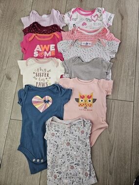 ​Bulk Lot 11 Baby Girl Short Sleeve Bodysuits Size 3M & 3-6M Calvin Klein Multi